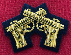 Badge/Insigne - Crossed Pistols/ Pistolets croisés