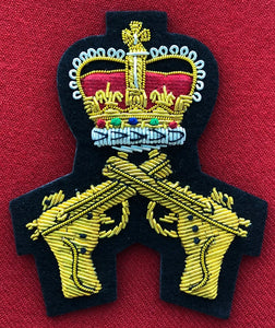 Badge/Insigne - Crossed Pistols & Crown/Pistolets croisés avec couronne