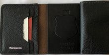 Badge Wallet "Minimalist" Bi Fold /  Portefeuille à écusson "Minimaliste" Bi Pli